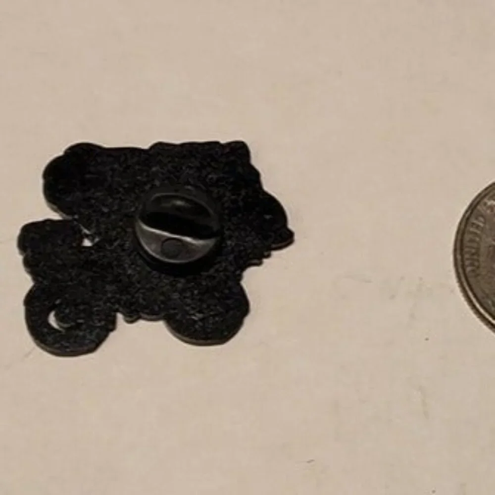 Anime Cute InuYasha and Kagome Bicycle Enamel Brooch pin - Picture 5 of 5